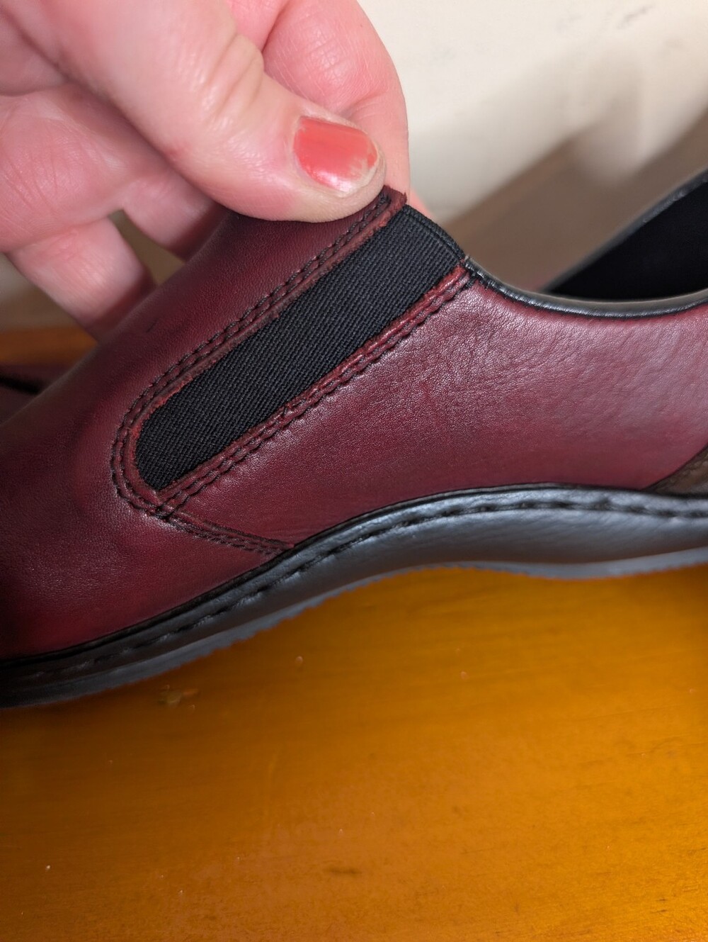 Rieker Women’s Burgundy & Black Slip-On Leather Shoes 40 - Picture 9 of 9